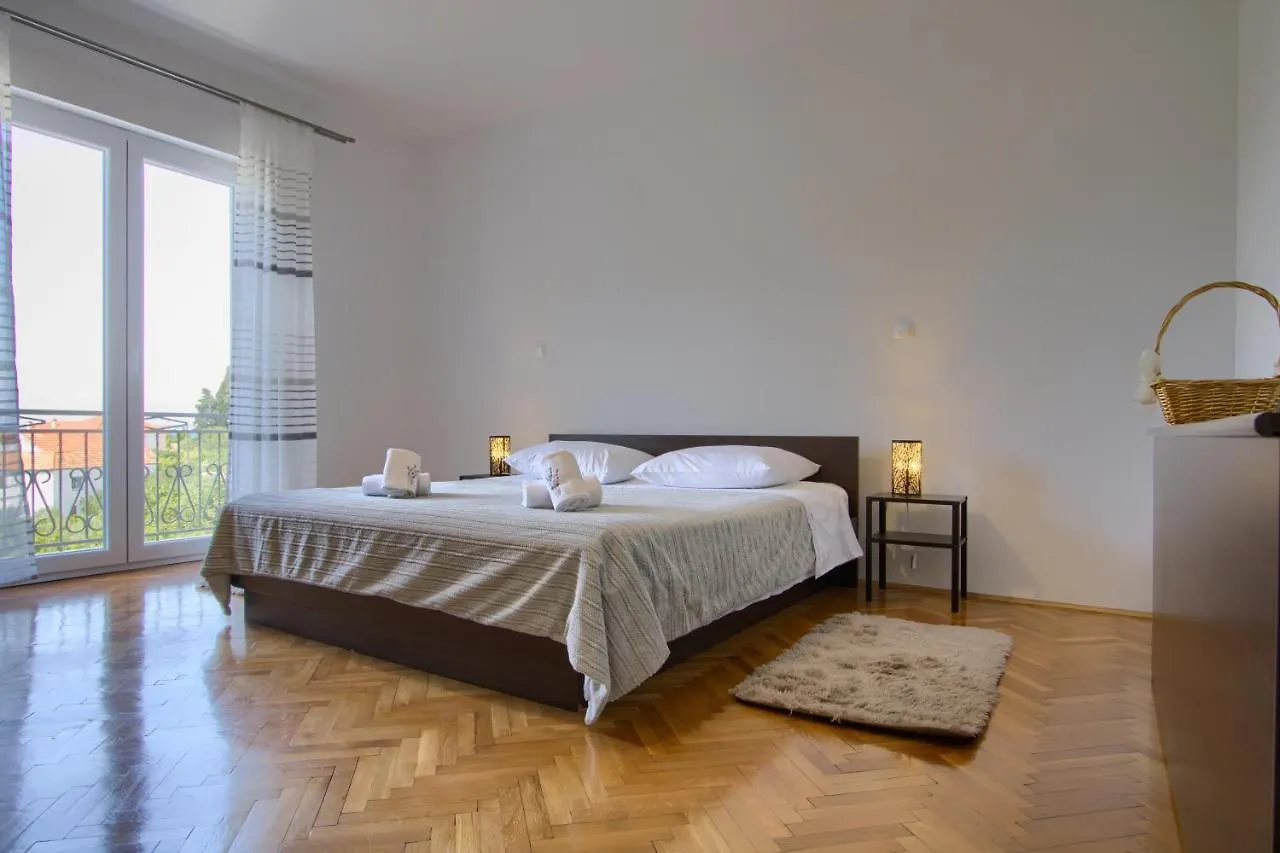 Apartament Mimoza Kali